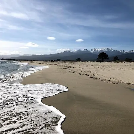 In Vix, Corsica شقة